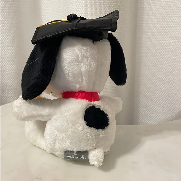 Hallmark Snoopy Graduation plushy - Picture 3 of 3